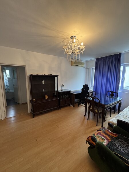 Dorobanti, Colegiul National I. L Caragiale,